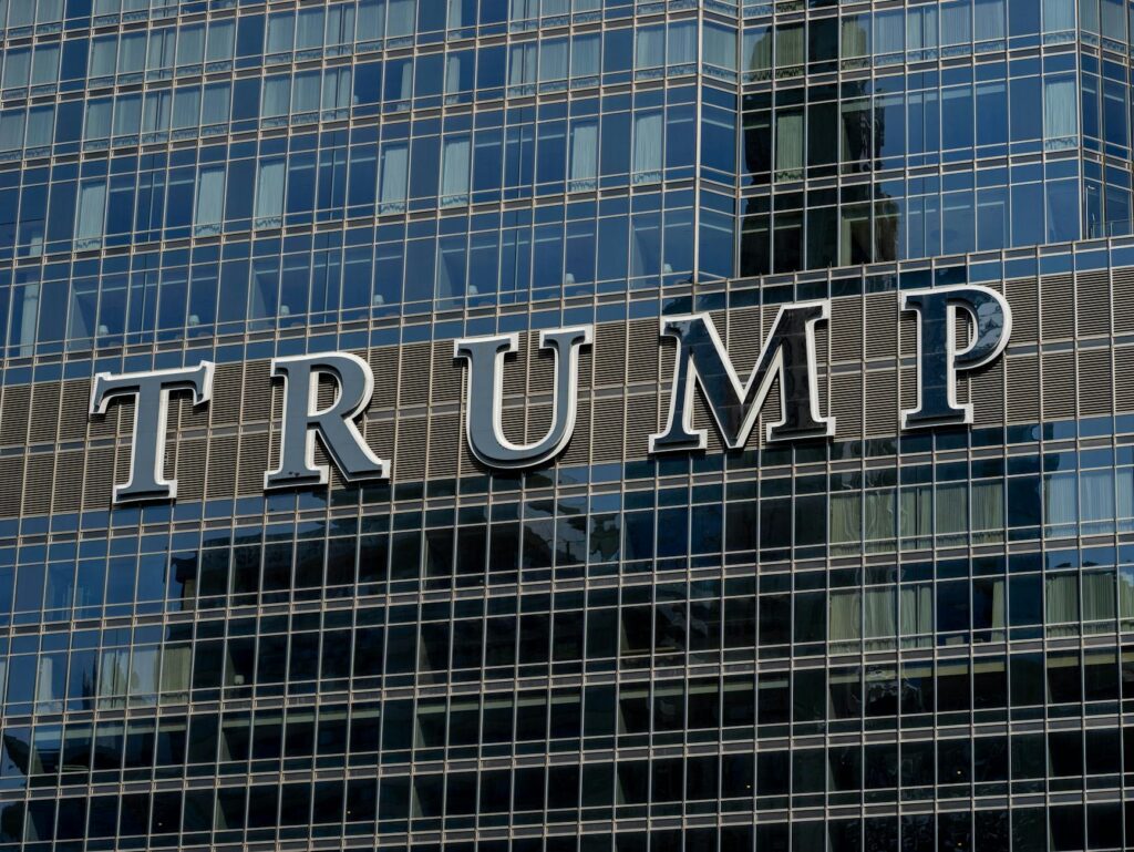 Trump ke China Minggu Ini untuk Temui Xi di Tengah Bayang-Bayang Perang Iran dan Sengketa Perdagangan