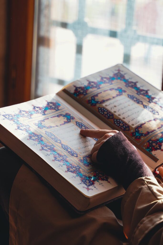Warisan Intelektual Palestina: Perpustakaan Naskah Al-Aqsa dan Integrasi Tradisi Bedouin dalam Penafsiran Alquran