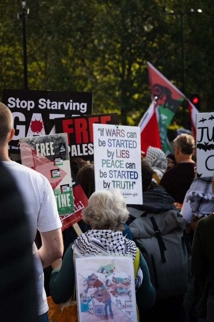 Tiga Barrister Senior Dituding Salahgunakan Status Hukum untuk Kampanye Pro-Israel terhadap Aktivis Palestina