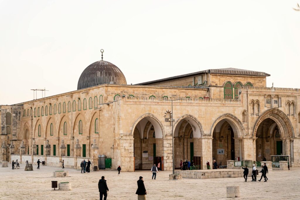 Muncul Rencana Israel Baru untuk Melarang Adzan di Al-Aqsa dan Wilayah Pendudukan: Apa Maknanya?