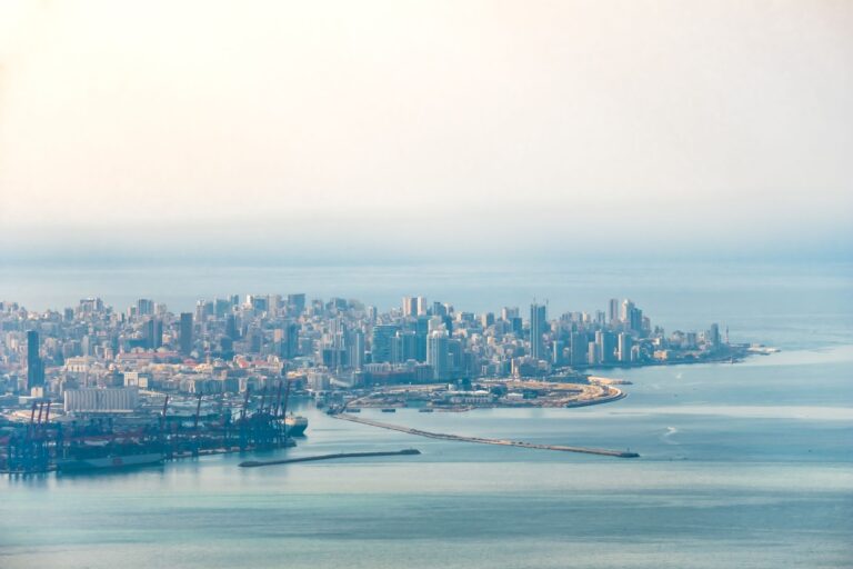 Klaim Serangan Israel di Beirut Dorong Trump Percepat Pengumuman Kesepakatan dengan Iran