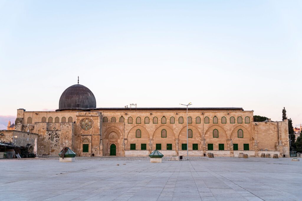 Pemukim Israel Berusaha Membakar Masjid di Burqa, Tepi Barat