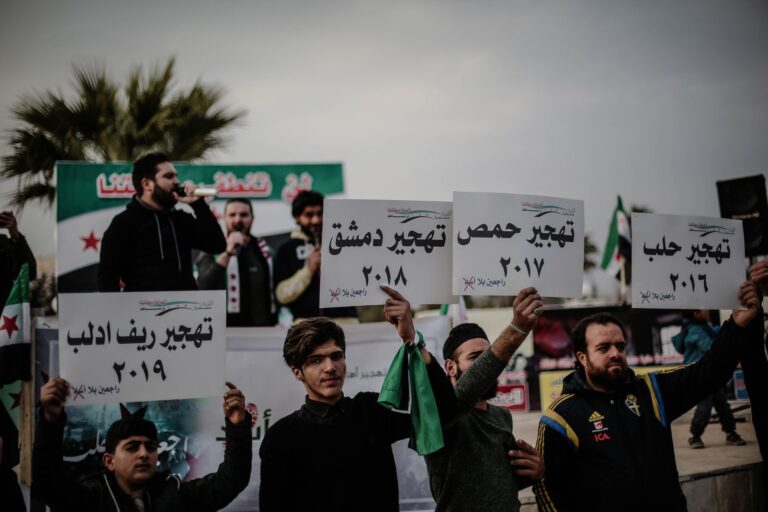 Suriah: Penangkapan Direktur Kantor Kerabat Rezim dan Kelompok yang Diduga Kelola “Sel Mata-mata dan Peledakan” di Idlib