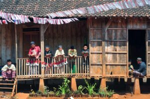 Slametan: Tradisi Jawa yang Menyatukan Islam dan Budaya Lokal dalam Kebersamaan