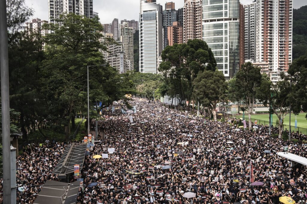 Beijing Perketat Kendali Sosial di Hong Kong, Kebebasan Publik Tergerus