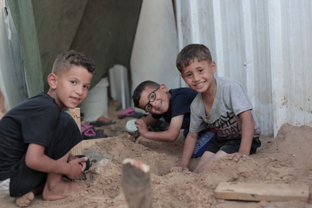 Serangan Israel di Gaza: Dua Warga Palestina Gugur, Tujuh Terluka Termasuk Dua Anak