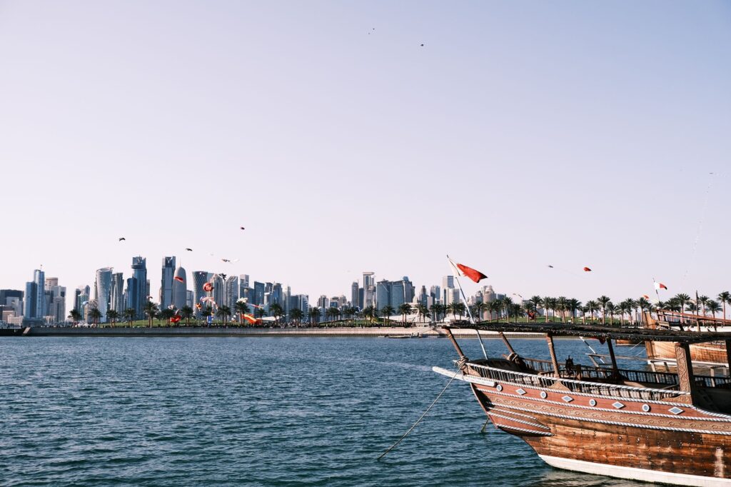 Menteri Luar Negeri Qatar dan Iran Bahas Ketegangan Regional dan Selat Hormuz
