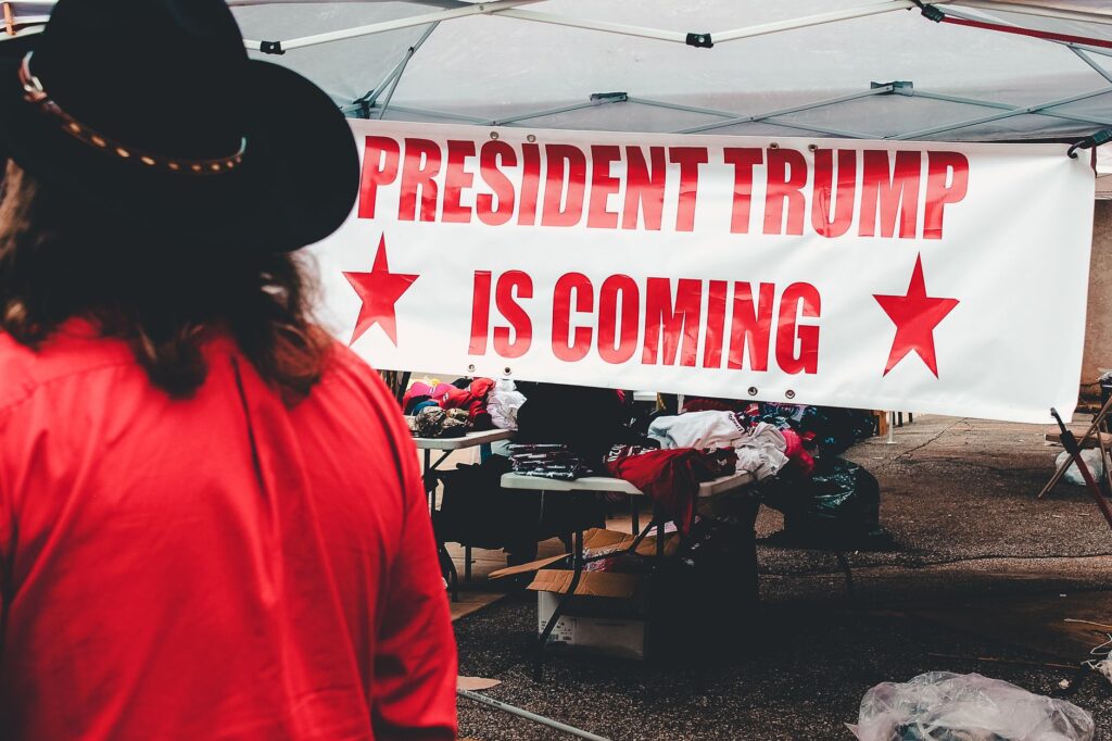 Trump Pertimbangkan ‘Sementara’ Menarik Nominasi Todd Blanche sebagai Jaksa Agung AS