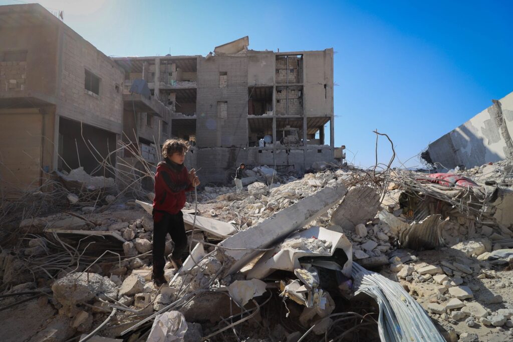 Anak Termasuk Empat Warga Palestina Gugur dalam Serangan Israel di Gaza
