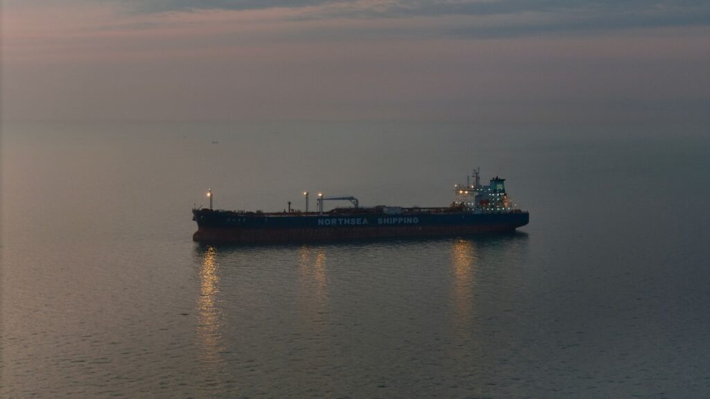 Houthi Klaim Serangan Rudal Balistik Terhadap Tanker Minyak Saudi ‘Wafaa’ di Laut Merah