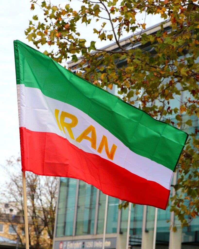Iran: Tidak Ada Negosiasi Langsung dengan AS, Hanya Bertukar Pesan melalui Perantara